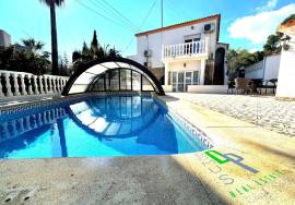 Beautiful villa with heated pool and garden, 2 independent floors in La Nucia!