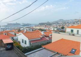 House T3+1 | Semi-detached | Funchal | Madeira Island