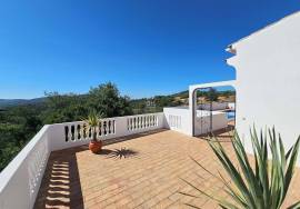 Charming 3 bed Country House with Swimming Pool near São Bras de Alportel