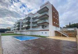 Luxusoso New 3 bedroom Penthouse apartment with communal pool, rooftop and sea view located on Praia dos Alemão in Albufeira