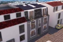 Land with approved project for 5 apartments in Ajuda