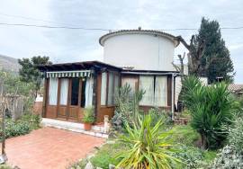 Sale of three small houses on a plot of 2700 m2 in XALÓ.