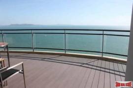 Sea Views from this Four Bedroom Luxury Duplex in Jomtien