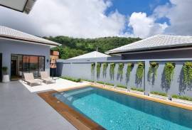 Brand New 3 Bed 4 Bath Pool villa in Chalong near Big Buddha // 10 mins to beaches and schools