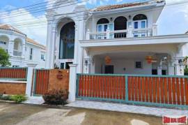 Supicha Sino - Four Bedroom Two Storey House for Rent in Koh Kaew - Pets Welcome