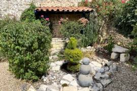 €182950 - Beautiful Charentaise House with a Pleasant Private Courtyard