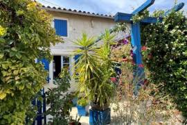 €182950 - Beautiful Charentaise House with a Pleasant Private Courtyard