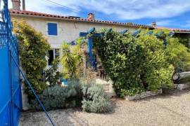 €182950 - Beautiful Charentaise House with a Pleasant Private Courtyard