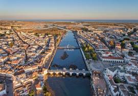 Charming Renovated 2-Bedroom Apartment in the Historic City of Tavira