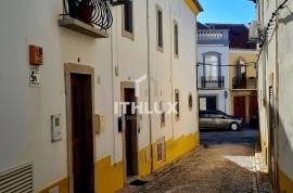 Charming Renovated 2-Bedroom Apartment in the Historic City of Tavira