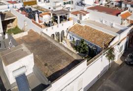 Olhão Centre – Characterful House with Annex, Patio, Pool, and Rooftop Terrace