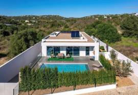 Loule - Stunning 3-bedroom Villa in a quiet location with a private swimming pool