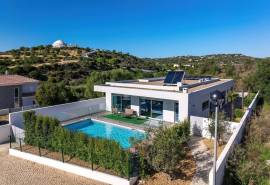 Loule - Stunning 3-bedroom Villa in a quiet location with a private swimming pool