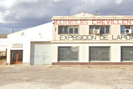 Industrial warehouse for sale in Crevillente, Alicante.