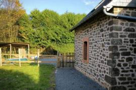 Country House with Outbuilding and Lovely Location