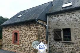 Country House with Outbuilding and Lovely Location