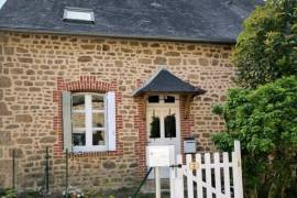 Country House with Outbuilding and Lovely Location