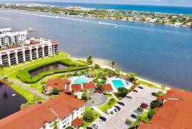 110 Half Moon Circle A1, Hypoluxo, FL 33462