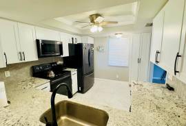 106 Half Moon Circle B1, Hypoluxo, FL 33462