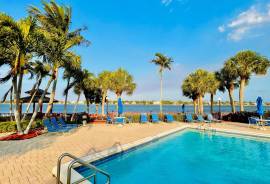 106 Half Moon Circle B1, Hypoluxo, FL 33462