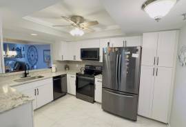 106 Half Moon Circle B1, Hypoluxo, FL 33462