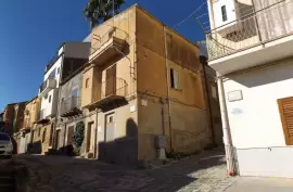 sh 826 town house Cianciana, Sicily