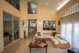 Maisonette 260 sq.m for sale