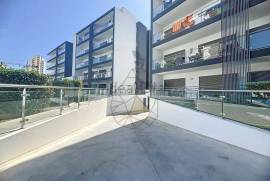 T1 Semi New with Pool in Gated Community with Pool and Box Garage - Praia da Rocha