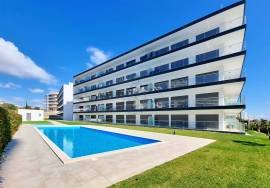 T1 Semi New with Pool in Gated Community with Pool and Box Garage - Praia da Rocha