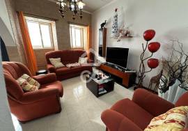 House with 3+2 Bedrooms - Santa Clara - Ponta Delgada