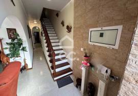 House with 3+2 Bedrooms - Santa Clara - Ponta Delgada