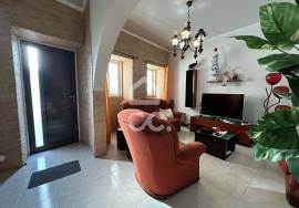 House with 3+2 Bedrooms - Santa Clara - Ponta Delgada