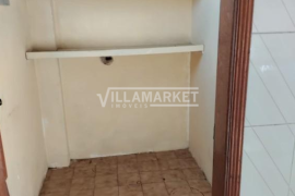 2 bedroom bank apartment with storage room located in the center of Sobral de Monte Agraço