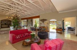 Luxury 5 Bed Villa For Sale in White River Mpumalanga South