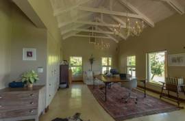 Luxury 5 Bed Villa For Sale in White River Mpumalanga South