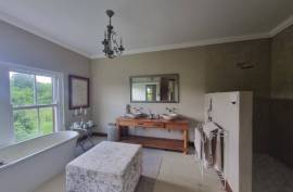 Luxury 5 Bed Villa For Sale in White River Mpumalanga South