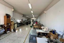 Warehouse for sale a second floor with elevator and loading dock in Elche