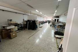 Warehouse for sale a second floor with elevator and loading dock in Elche