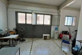 Warehouse for sale a second floor with elevator and loading dock in Elche