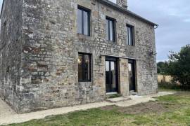 Detached Country House with Outbuilding