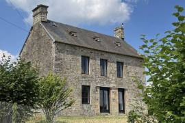 Detached Country House with Outbuilding