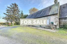 Detached Country House with Outbuildings