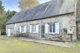 Detached Country House with Outbuildings