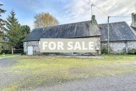 Detached Country House with Outbuildings