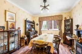 4 bedroom, Detached bungalow for sale