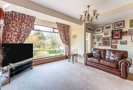 4 bedroom, Detached bungalow for sale