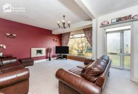 4 bedroom, Detached bungalow for sale