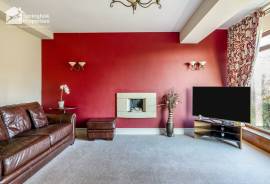 4 bedroom, Detached bungalow for sale