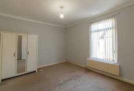 2 bedroom, Terraced House for sale