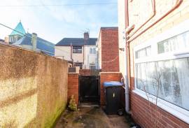 2 bedroom, Terraced House for sale